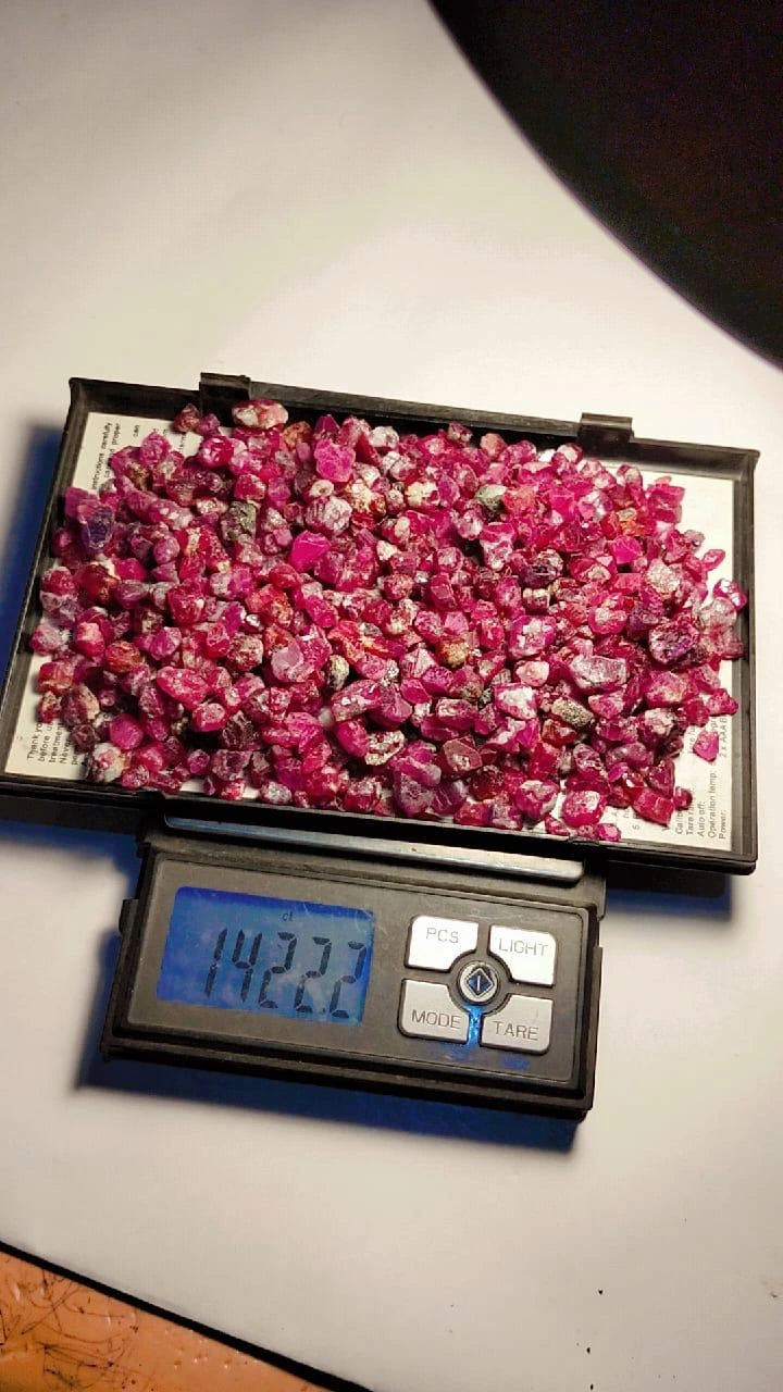 Ruby parcel on a scale — client photograph